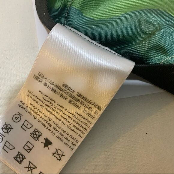 Escada 100% Silk Skirt size 40 - Picture 9 of 11